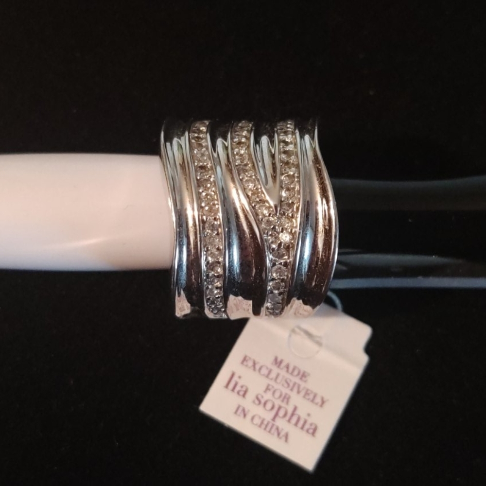 NWT Lia Sophia "Revved Up" Silver Ring
